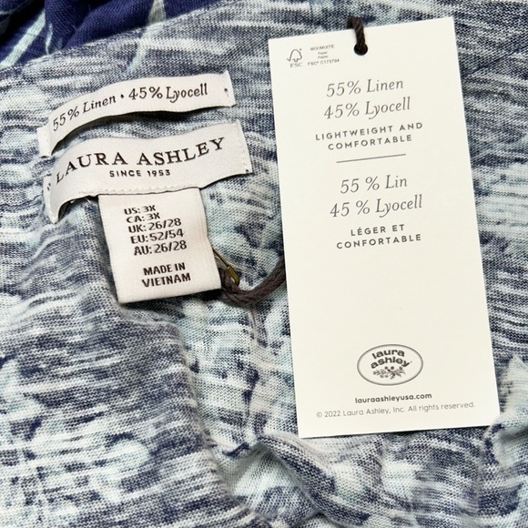Laura Ashley Linen Blend Blue Floral Top Size 3X NWT - Picture 4 of 5